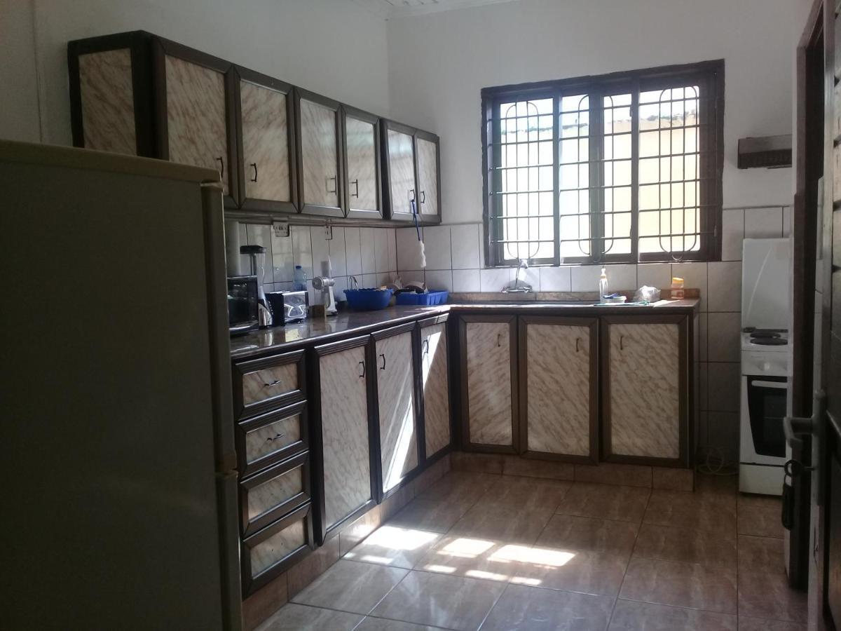El Hope Lodge Dar es Salaam Buitenkant foto