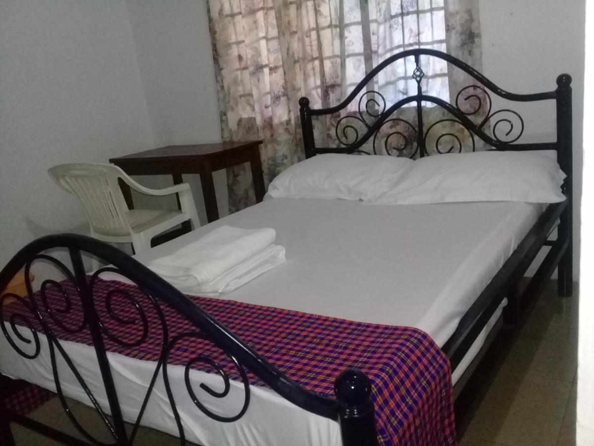 El Hope Lodge Dar es Salaam Buitenkant foto