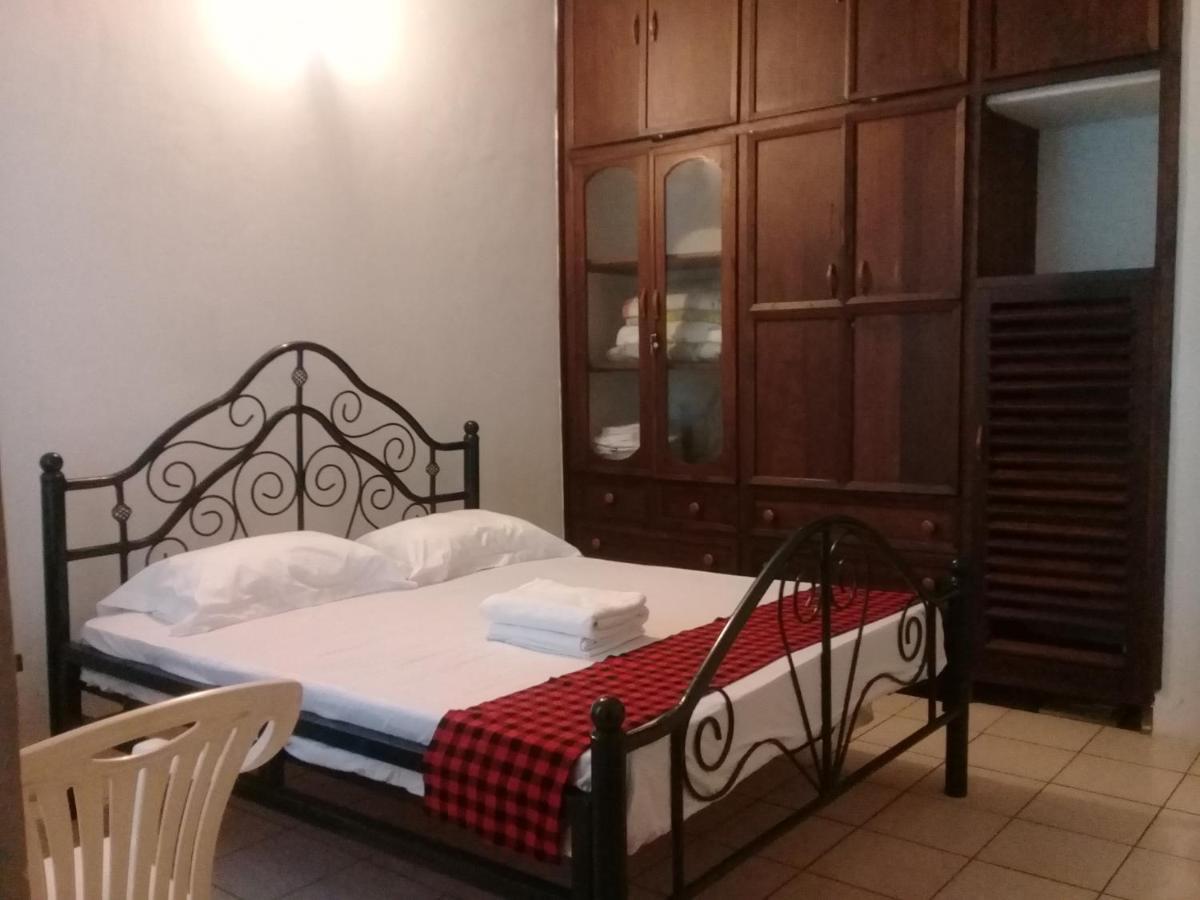 El Hope Lodge Dar es Salaam Buitenkant foto